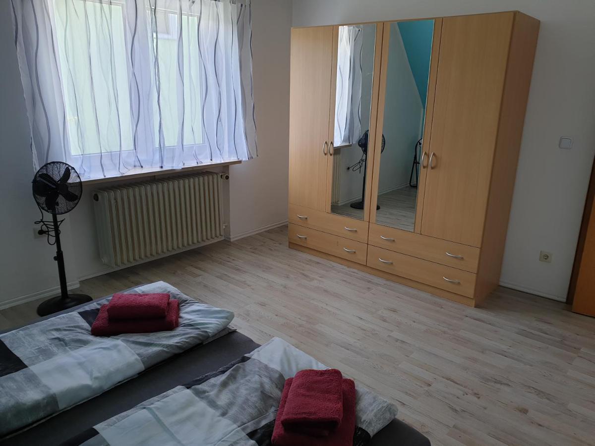 Grosszuegige Ferienwohnung In Furth Im Wald Esterno foto